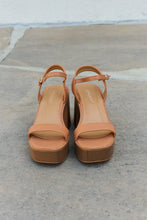 Feel IT Platform Sandals