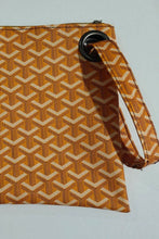 Olea Wristlet