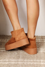 Aria Camel Mini Boots