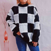 Pia Checkered Round Neck Long Sleeve Sweater