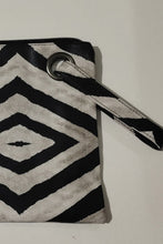 Olea Wristlet