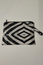 Olea Wristlet