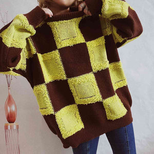 Pia Checkered Round Neck Long Sleeve Sweater